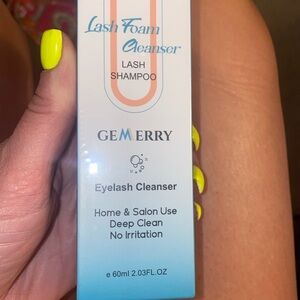 New! eyelash cleanser “Gemerry”
